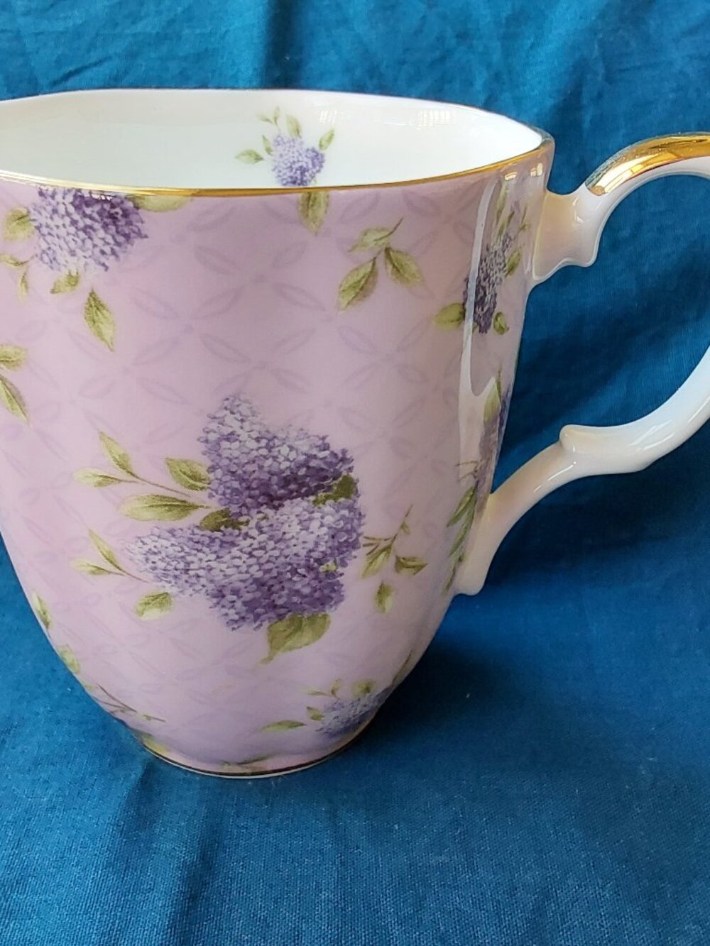 100 years of Royal Albert mug Hartington Lane pattern 1990s lilacs